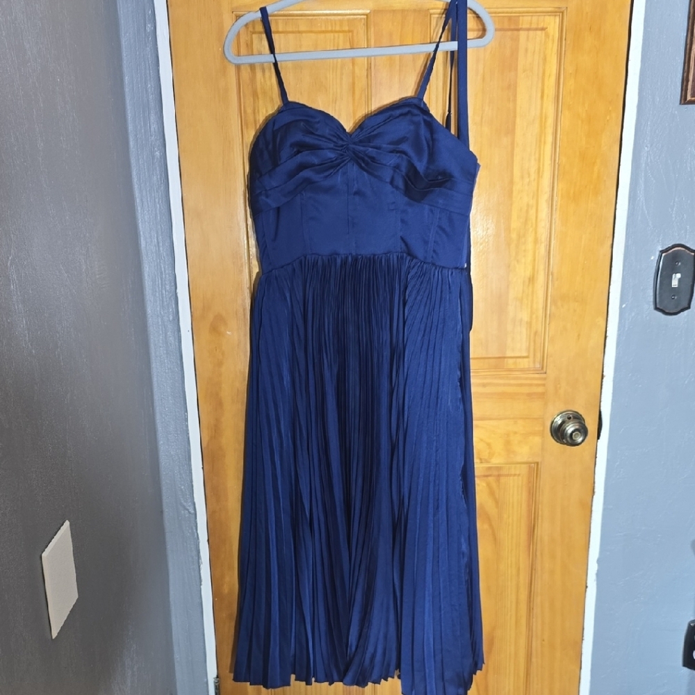 Box B Elegant Navy Blue Pleated Dress. LARGE P2p 18